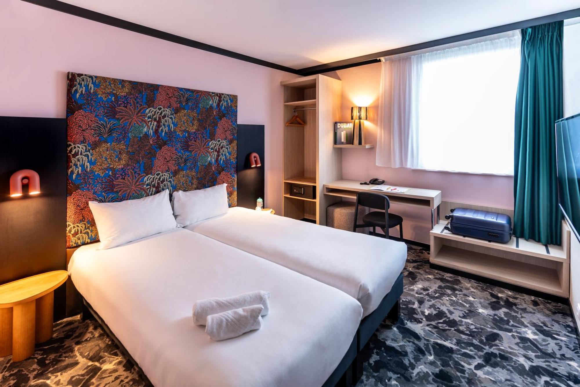 Kyriad Prestige Nord - Valmy Hotel 4*