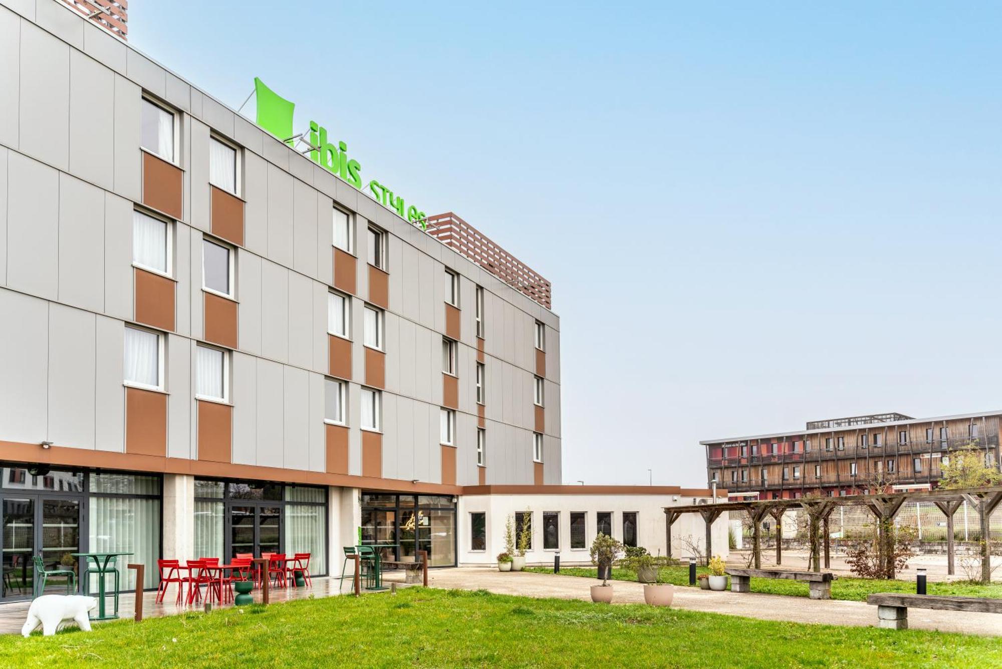 Ibis Styles Nord Valmy 4* Dijon