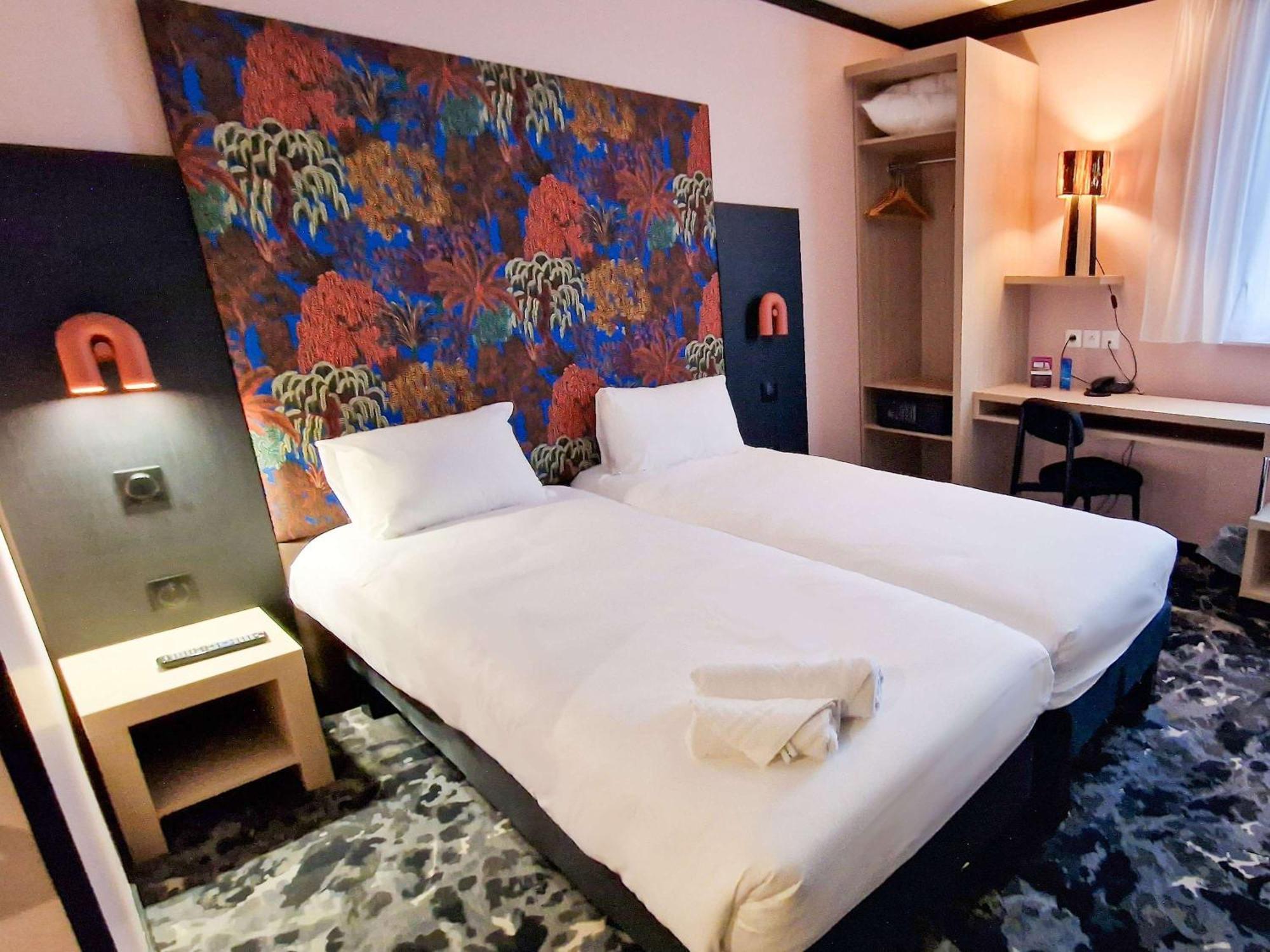 Kyriad Prestige Nord - Valmy Hotel