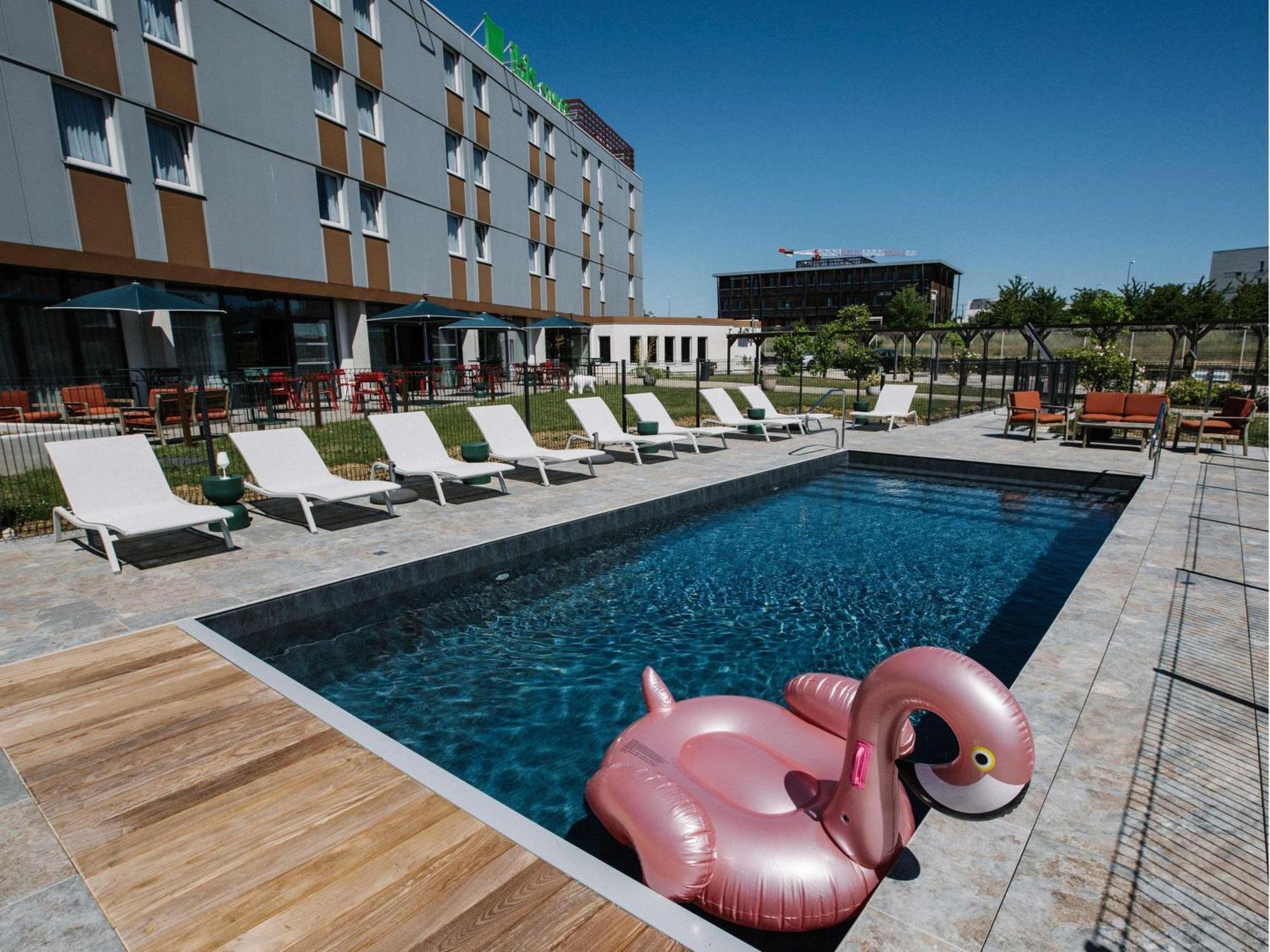 Kyriad Prestige Nord - Valmy Hotel
